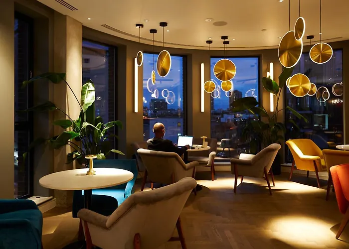 Gate London CityAirport Hotel