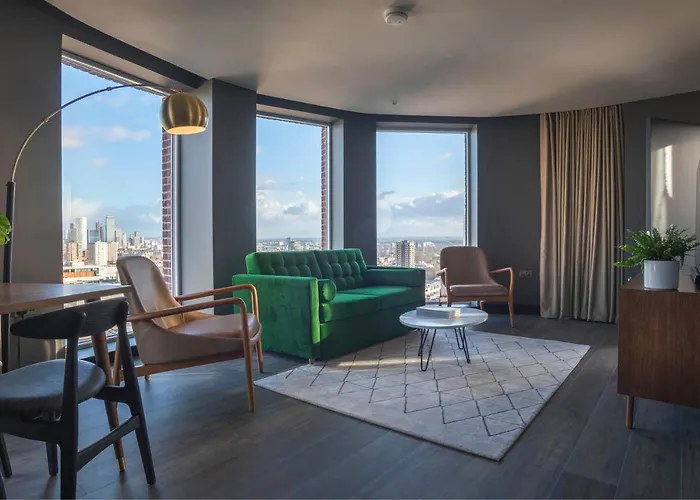 Gate London CityAirport Hotel